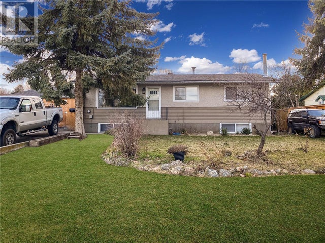 215 Davie Road S - Kelowna House for Sale, 5 Bedrooms (10340119)