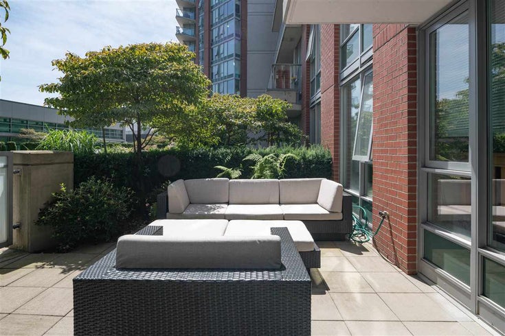 301 618 ABBOTT STREET - Downtown VW Apartment/Condo for sale, 2 Bedrooms (R2443513)