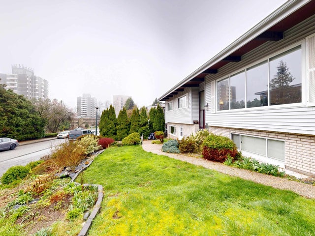 39 Mott Crescent - The Heights NW Single Family Residence for Sale, 6 Bedrooms (R3028626)