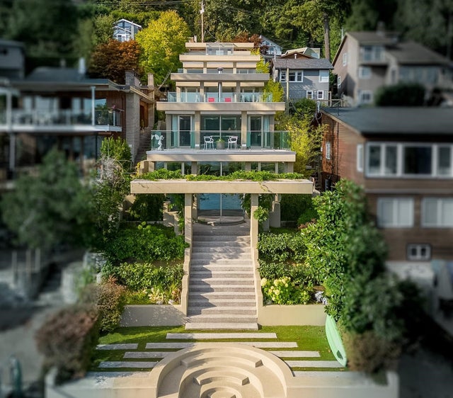 2724 Panorama Drive - Deep Cove Single Family Residence for Sale, 3 Bedrooms (R3029858)