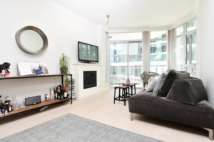 208 199 Victory Ship Way - Lower Lonsdale Apartment/Condo for sale, 1 Bedroom (R2352174)