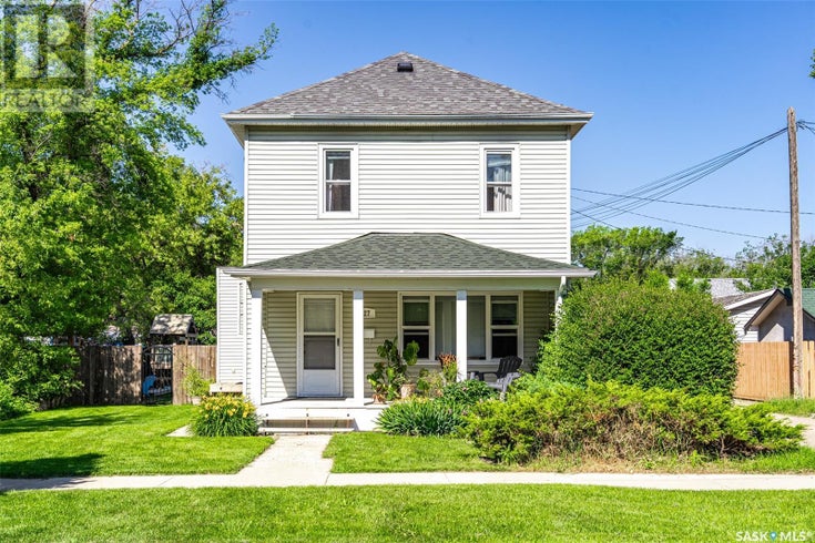 927 G AVENUE N - Saskatoon House for Sale, 3 Bedrooms (SK012587)