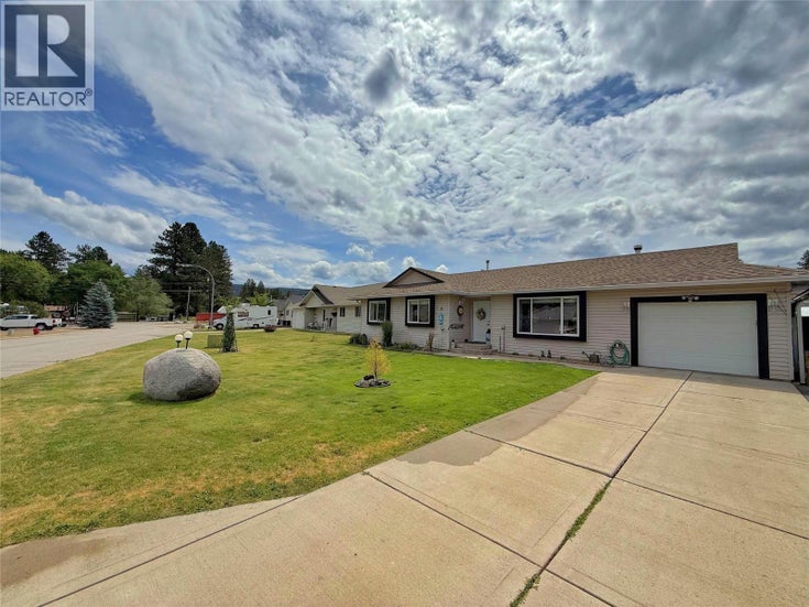 8 EAGLE Crescent - Princeton House for Sale, 3 Bedrooms (10367605)