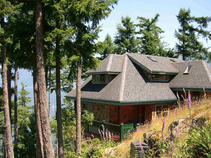 486 Smugglers Cove Road - Bowen Island House with Acreage, 4 Bedrooms (V599067)