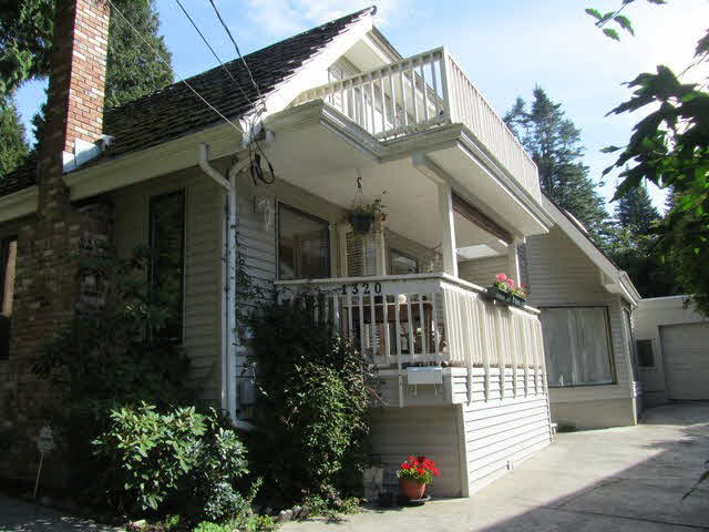 1320 128 Street - Crescent Bch Ocean Pk. House/Single Family, 3 Bedrooms (F1451356)