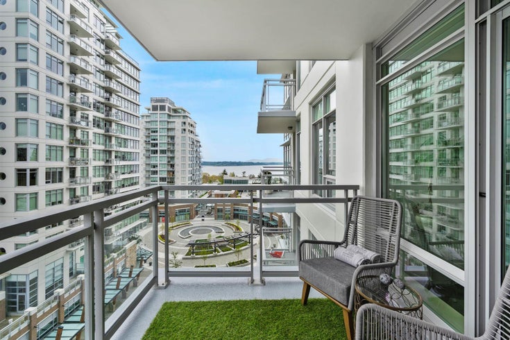 806 15152 RUSSELL AVENUE - White Rock Apartment/Condo for sale, 2 Bedrooms (R2686246)