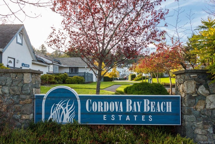 21 5110 Cordova Bay Rd - SE Cordova Bay Townhouse, 2 Bedrooms (878431)