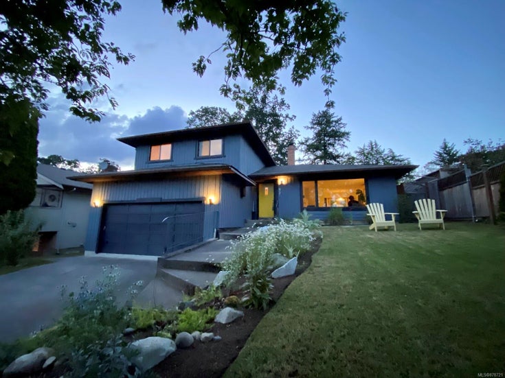 972 Damelart Way - CS Brentwood Bay Single Family Residence, 3 Bedrooms (878721)