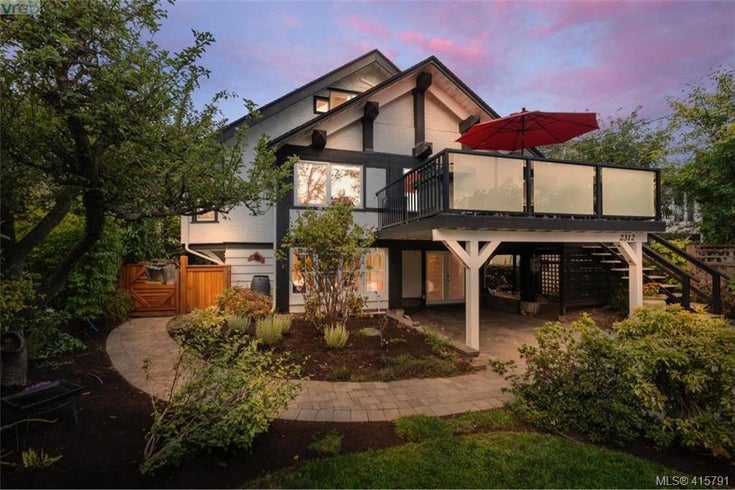 2312 McNeill Ave - OB South Oak Bay Single Family Residence, 4 Bedrooms (415791)