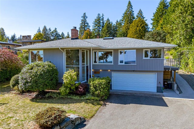 8650 Emard Terr - NS Bazan Bay Single Family Residence for Sale, 4 Bedrooms (1014887)