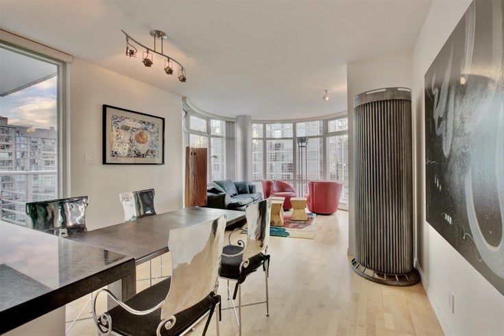 1205 1199 MARINASIDE CRESCENT - Yaletown Apartment/Condo for sale, 1 Bedroom (R2527445)