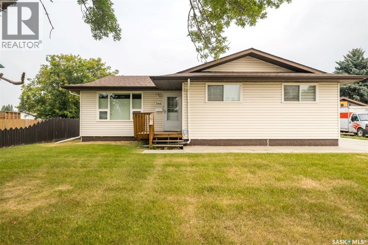 546 32nd STREET W - Prince Albert House for Sale, 3 Bedrooms (SK015658)