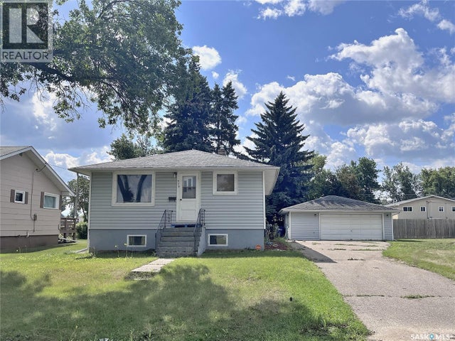 579 25th STREET E - Prince Albert House for Sale, 3 Bedrooms (SK016591)