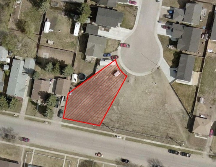 841 Madsen Place - Prince Albert Vacant Land(SK965503)