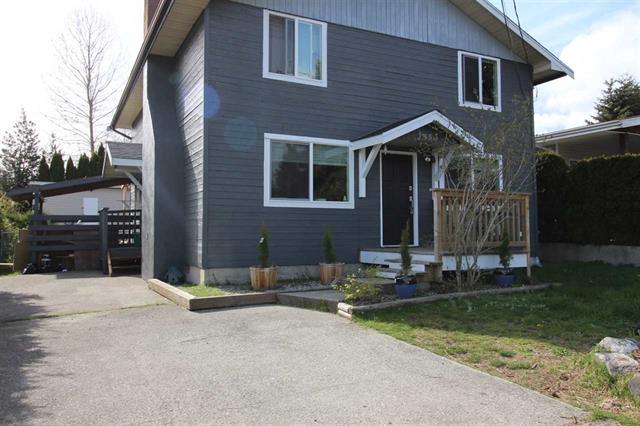 755 Cascade Crescent - Gibsons & Area House/Single Family for sale, 4 Bedrooms (R2274684)