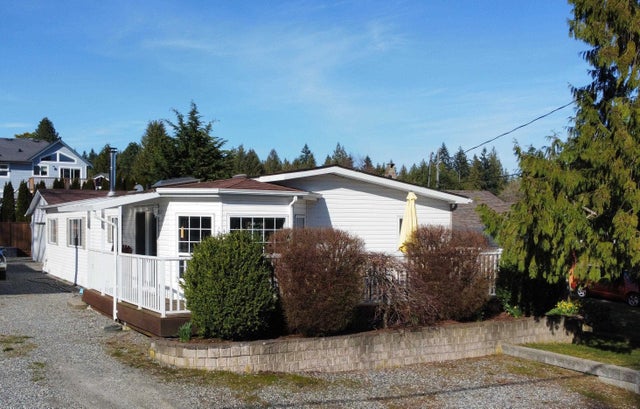 760 HILLCREST ROAD - Gibsons & Area House/Single Family for sale, 4 Bedrooms (R2853355)