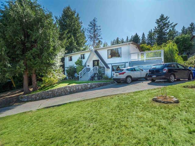5717 Trail Avenue  - Sechelt District House/Single Family for sale, 4 Bedrooms (R2546289)