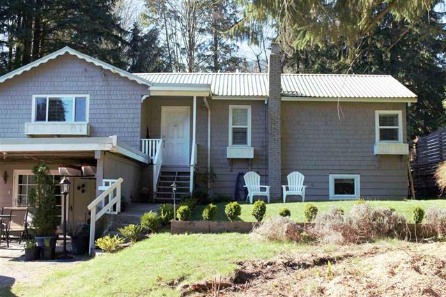 437 Dunham Road - Gibsons & Area House/Single Family for sale, 4 Bedrooms (R2445404)