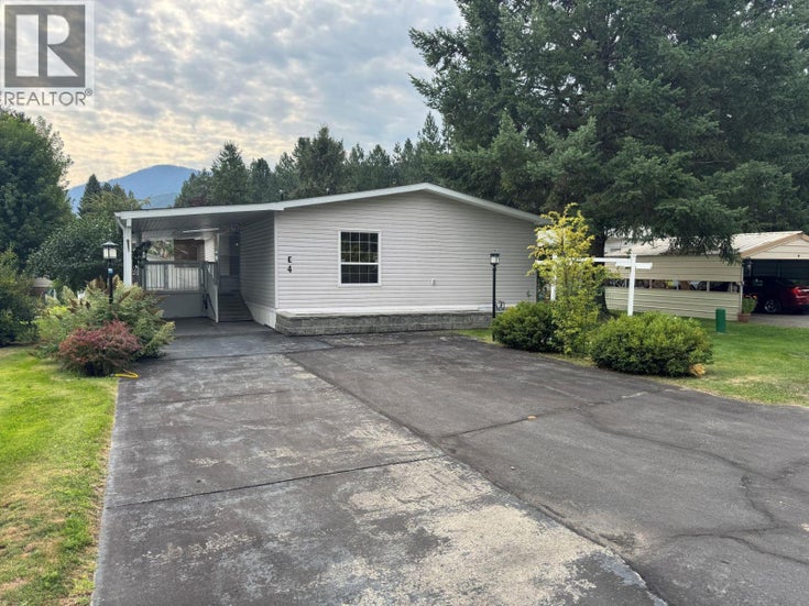 5455 Almond Gardens Road Unit# E4 - Grand Forks Manufactured Home for Sale, 3 Bedrooms (10361145)