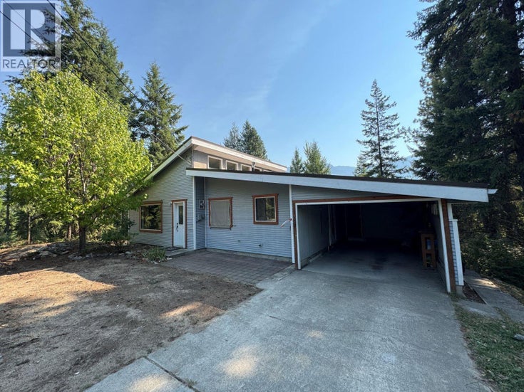 102 Chase Road - Christina Lake House for Sale, 2 Bedrooms (10361920)