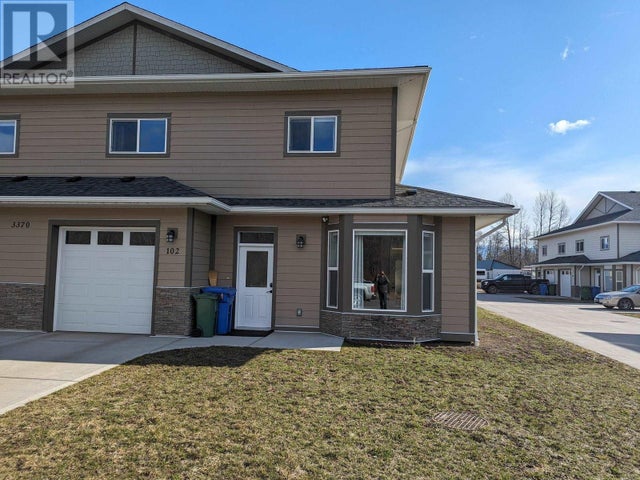 102 3370 FIRST AVENUE - Smithers Row / Townhouse for sale, 3 Bedrooms (R2870299)