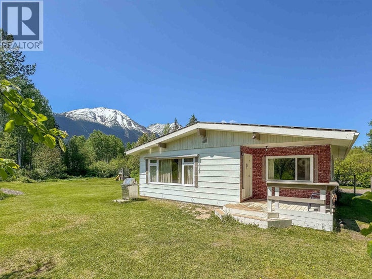 4365 LAKE KATHLYN ROAD - Smithers House for Sale, 4 Bedrooms (R3005369)