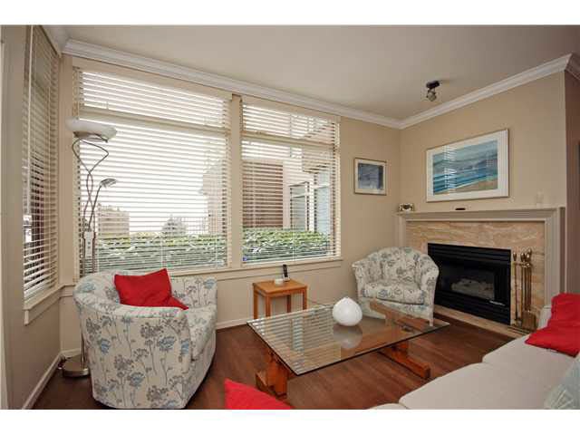 306 2271 Bellevue Avenue - Dundarave Apartment/Condo for sale, 2 Bedrooms (V1111438)