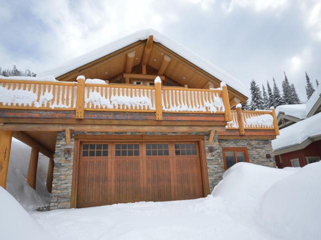 2461 Fairways Dr - Sunpeaks  House/Single Family, 5 Bedrooms ( 144617)