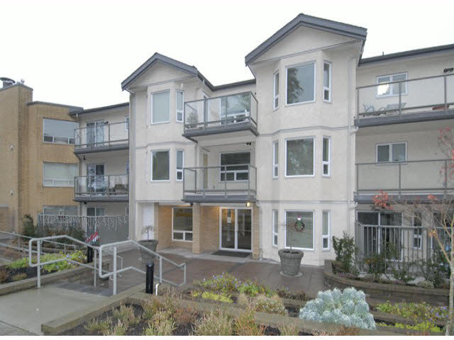 308 15255 18th Avenue - King George Corridor Apartment/Condo, 2 Bedrooms (F1228572)