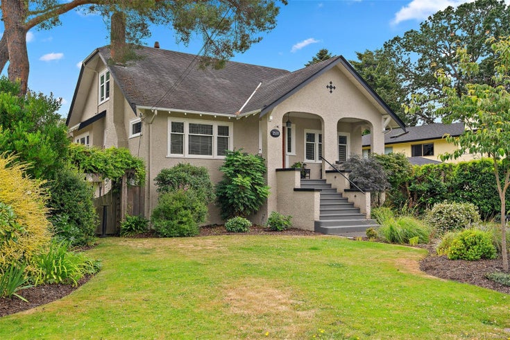 2531 Orchard Ave - OB South Oak Bay Single Family Residence for Sale, 5 Bedrooms (997990)