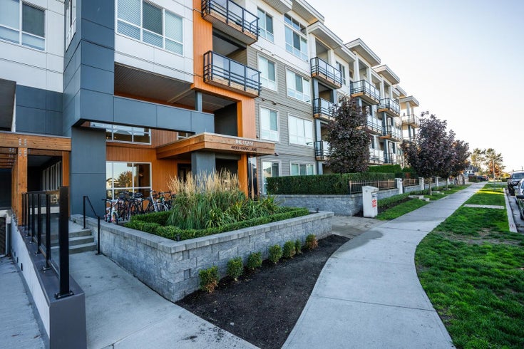 313 4690 HAWK LANE - Tsawwassen North Apartment/Condo for sale, 2 Bedrooms (R2945022)