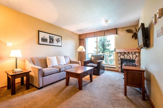 310 4315 Northlands Boulevard - Whistler Village Apartment/Condo, 1 Bedroom (R2237331)