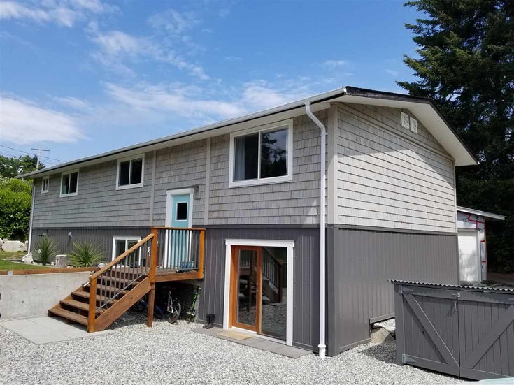 6122 Lookout Avenue - Sechelt District House/Single Family for sale, 4 Bedrooms (R2270752)