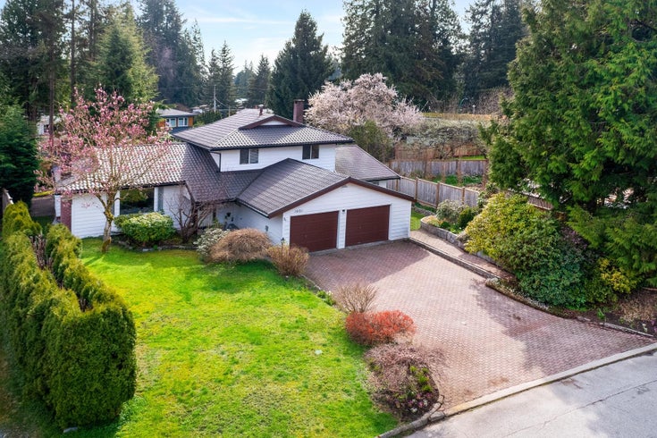 1601 Platt Crescent - Lynn Valley Single Family Residence for Sale, 5 Bedrooms (R2996265)