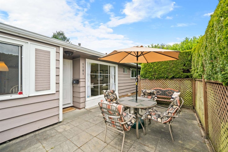 1181 Silverwood Crescent - Norgate Single Family Residence for Sale, 3 Bedrooms (R3002828)
