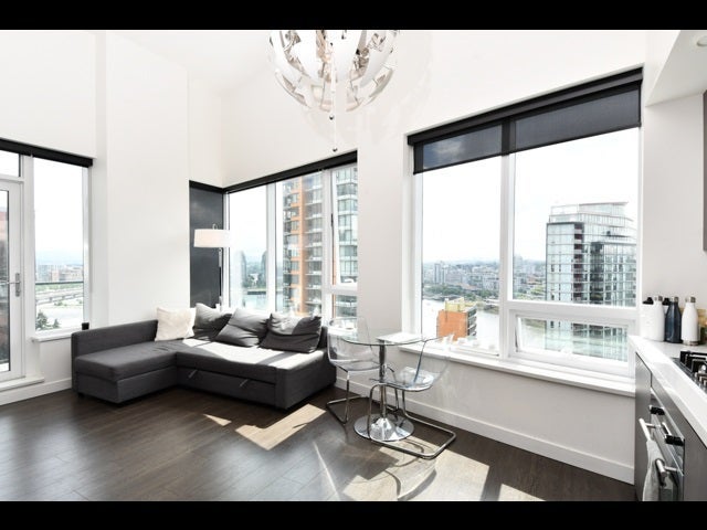 2053 38 SMITHE STREET - Downtown VW Apartment/Condo for sale, 1 Bedroom (R2463657)