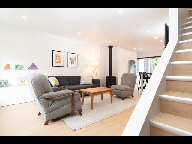 5 266 W 4TH STREET - Lower Lonsdale Townhouse for sale, 3 Bedrooms (R2536973)