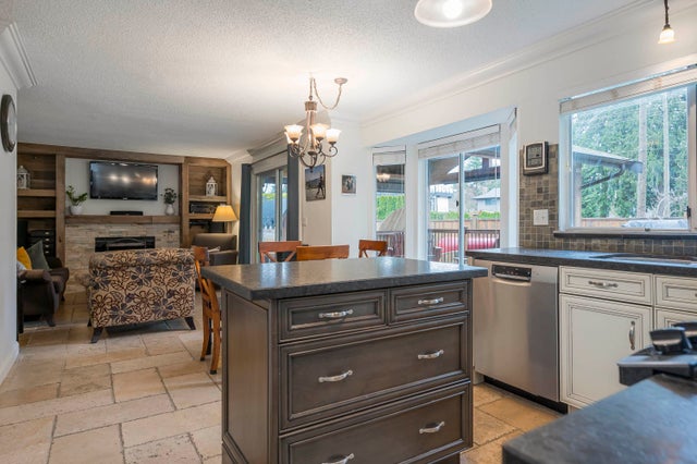 14904 95a Avenue - Fleetwood Tynehead Single Family Residence for Sale, 3 Bedrooms (R2995868)