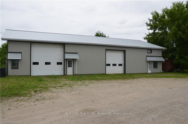 402432 Grey Road 4 - West Grey Detached for Sale, 3 Bedrooms (X10850109)