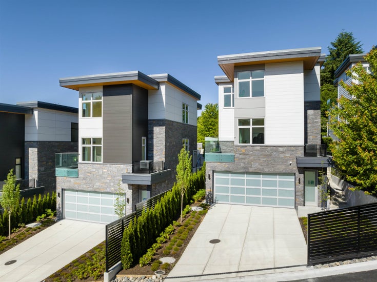 584 Arthur Erickson Place - Park Royal Single Family Residence for Sale, 3 Bedrooms (R3012318)