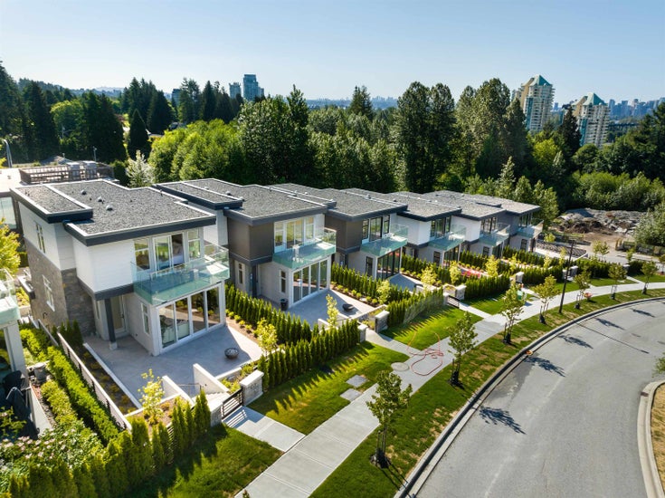 592 Arthur Erickson Place - Park Royal Single Family Residence for Sale, 3 Bedrooms (R3012321)