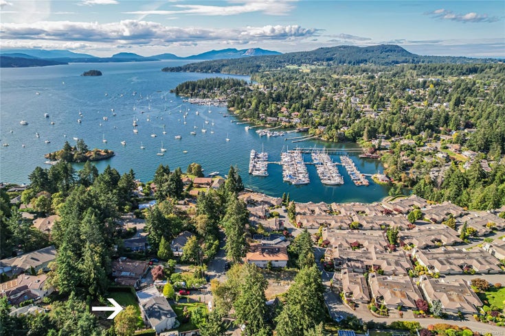 6896 Woodward Dr - CS Brentwood Bay Single Family Residence for Sale, 6 Bedrooms (1004753)