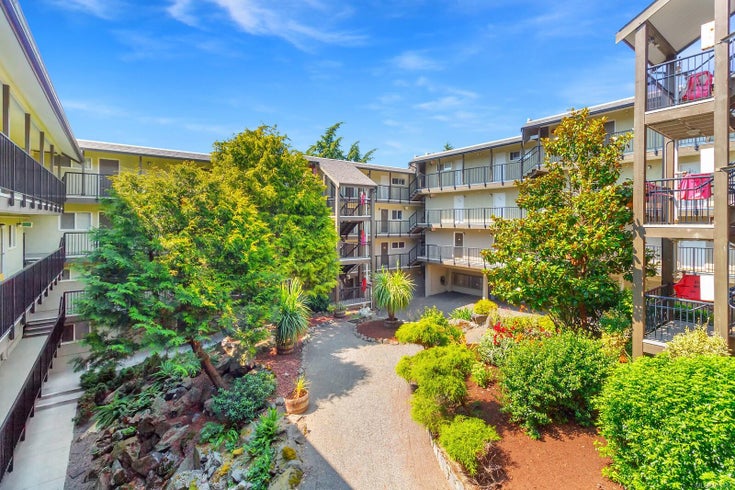 101 991 Cloverdale Ave - SE Quadra Condo Apartment, 2 Bedrooms (963137)