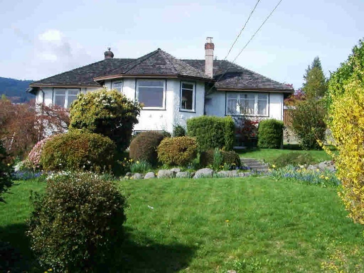 1133 Esquimalt Avenue - Ambleside House/Single Family(V585587)