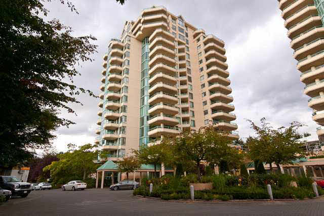 7c 328 Taylor Way - Park Royal Apartment/Condo(V868501)