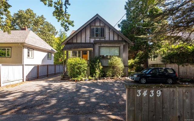 3439 Cook St - SE Maplewood Single Family Residence for Sale, 6 Bedrooms (993883)