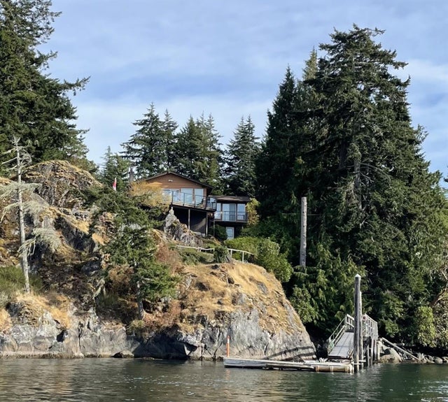6510 Thornett Rd - Sk East Sooke Single Family Residence for Sale, 3 Bedrooms (1011787)