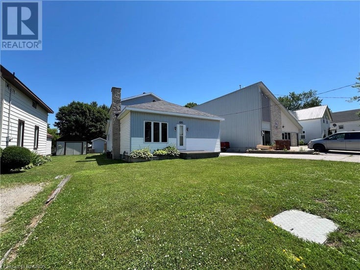 495 BROWN Street - Wiarton House, 3 Bedrooms (40610453)