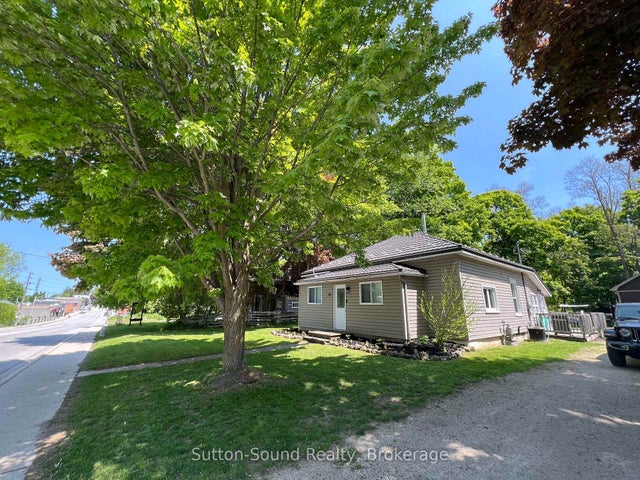 31 Yonge Street - Arran-Elderslie Detached for Sale, 3 + 1 Bedrooms (X12189932)