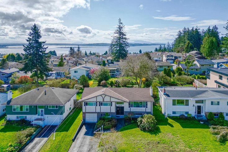 15530 Oxenham Avenue - White Rock Single Family Residence, 4 Bedrooms (R2985774)